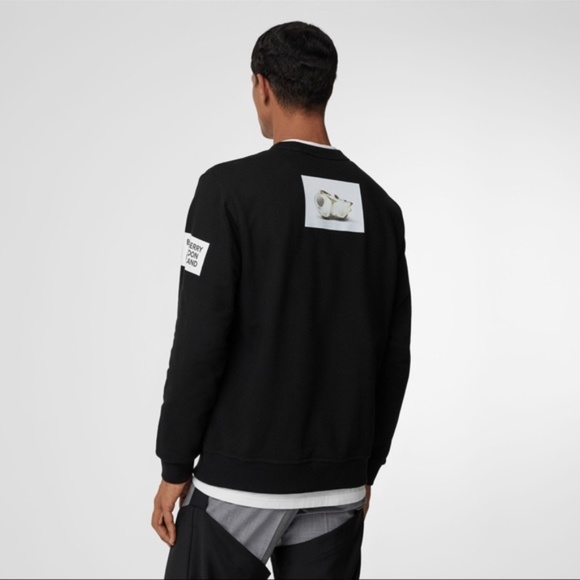 BURBERRY Deer Print Sweatshirt Unisex - Picture 3 of 13